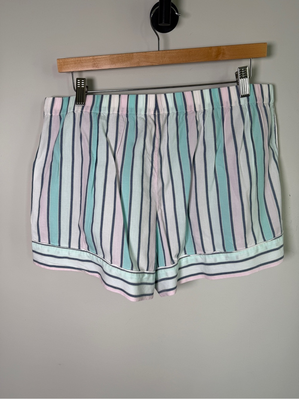 Victoria’s Secret Pastel Stripe Cotton Short Sleeve PJ Set Shirt + Shorts L - Picture 8 of 11